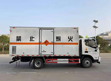 临江爆破器材运输车